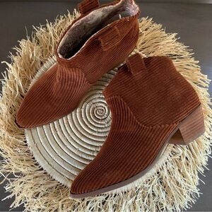 ANTHROPOLOGIE BAND OF GYPSIES Delta Rust Brown Washed Corduroy Ankle Boots 8.5